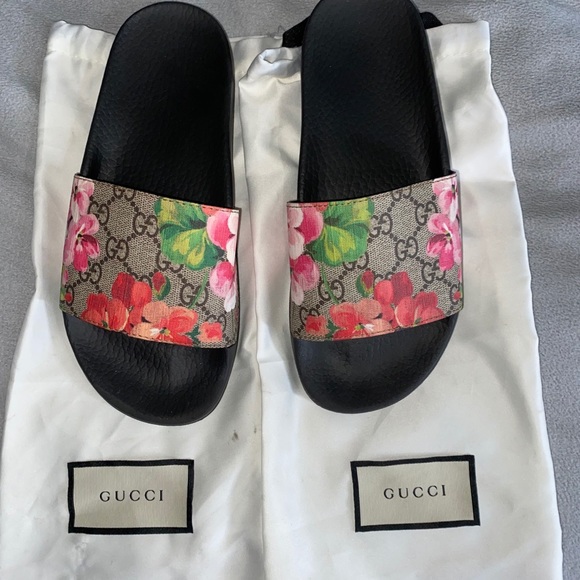 gucci slides flower